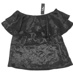 BLACK OFF THE SHOULDER TOP